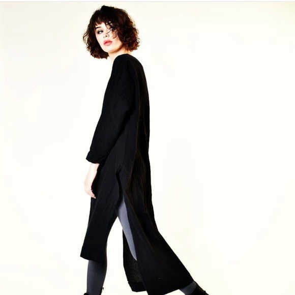 UZI NYC SPLIT TUNIC - Picture 2 of 5